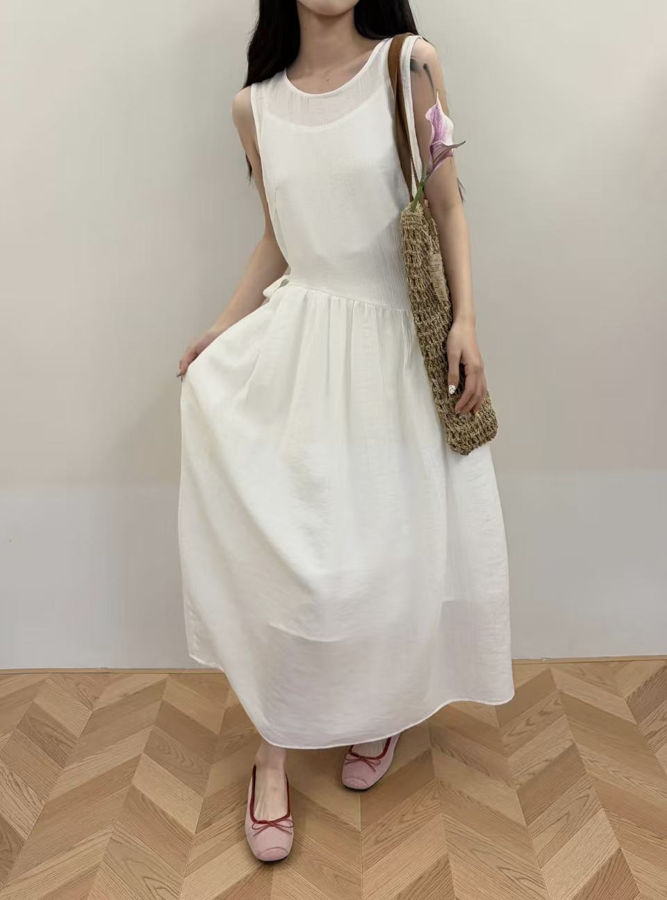 Tao‘s- Elegant Sleeveless Tie-Waist Midi Dress